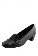 Жмут ботинки